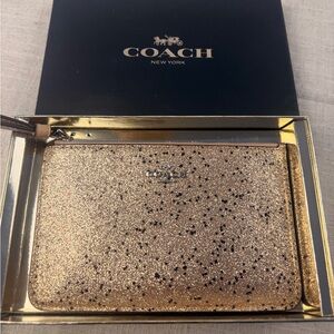 Coach Gold Glitter Wristlet Wallet NWT Women’s Pouch with Inner Pockets ✅